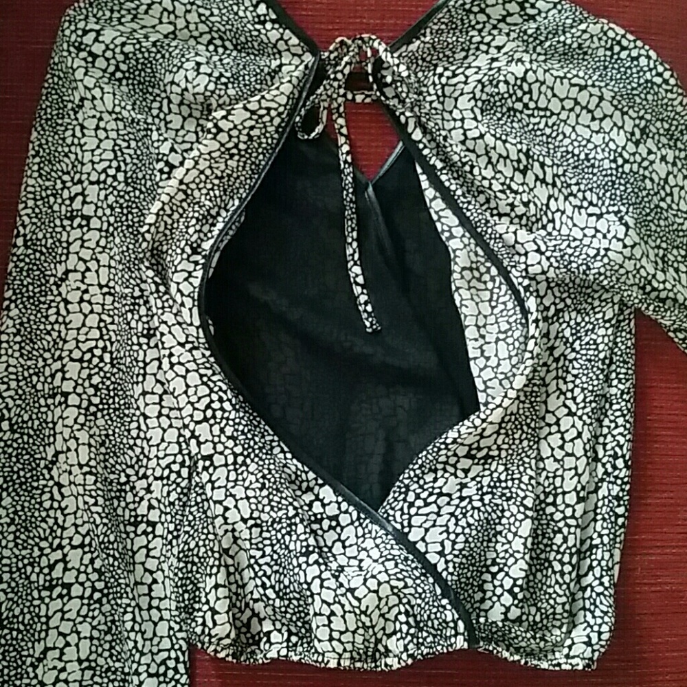 Cropped blouse - Picture 3 of 3